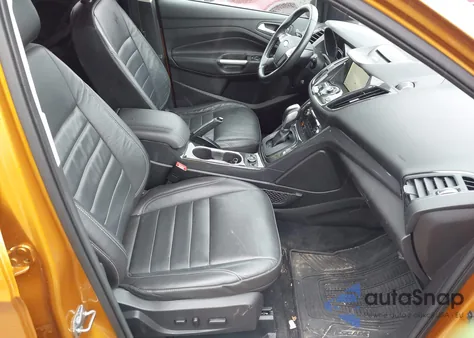 2016 Ford Escape Titanium из США, поврежденный, VIN 1FMCU9J92GUA47743